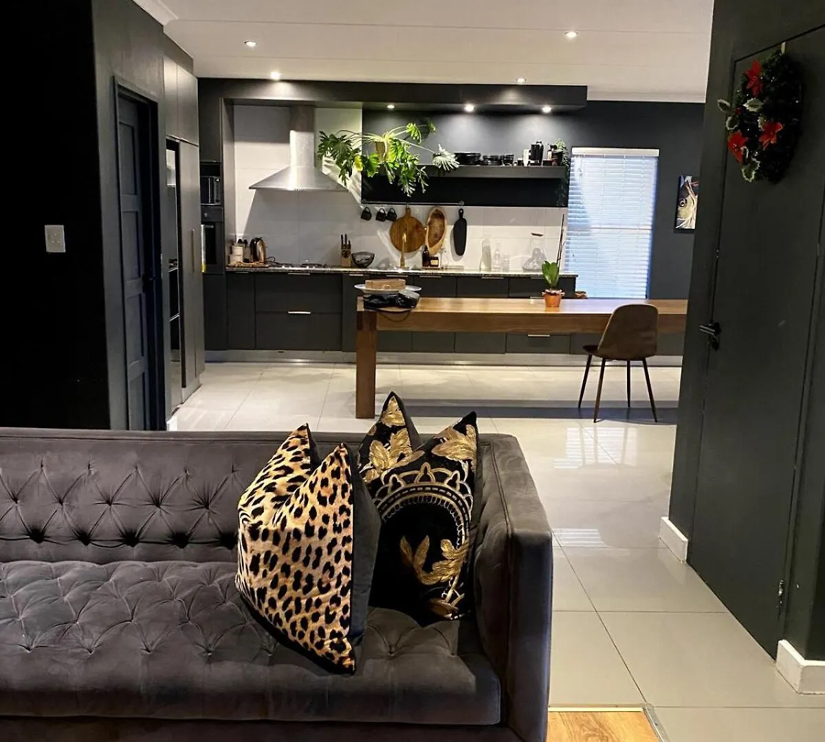 Chic & Sleek Villa Cape Town 0*,  South Africa